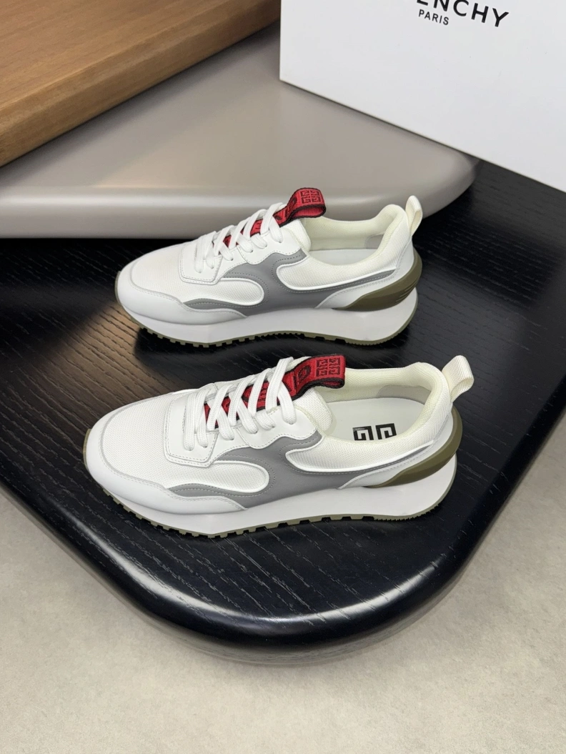 Gxvxnchy Sneakers DailyWear 152183
