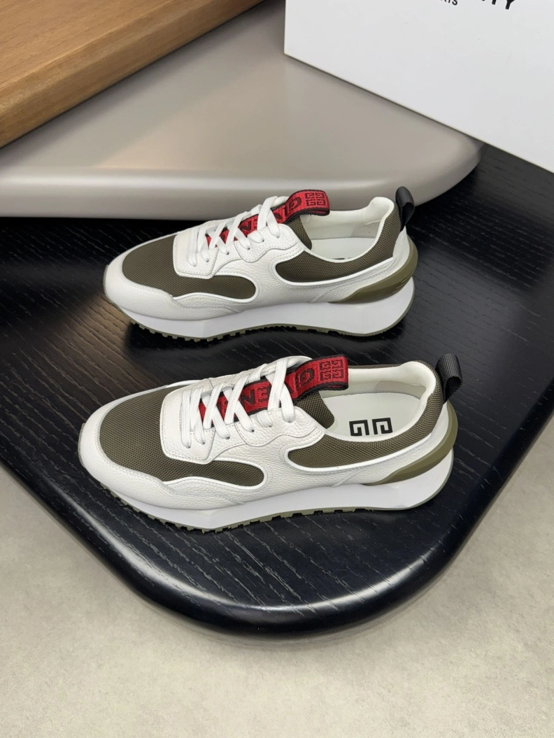 Modern Gxvxnchy Sneakers 152185