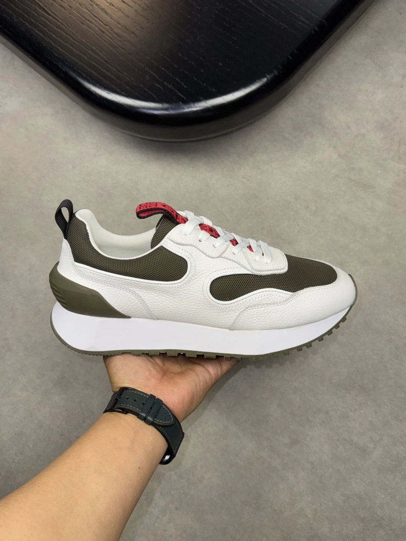 Modern Gxvxnchy Sneakers 152185