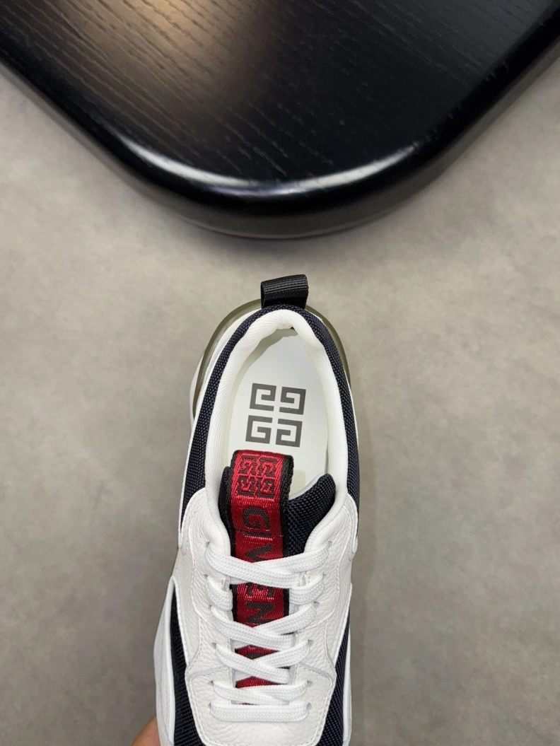 Gxvxnchy Sneakers Lightweight 152198