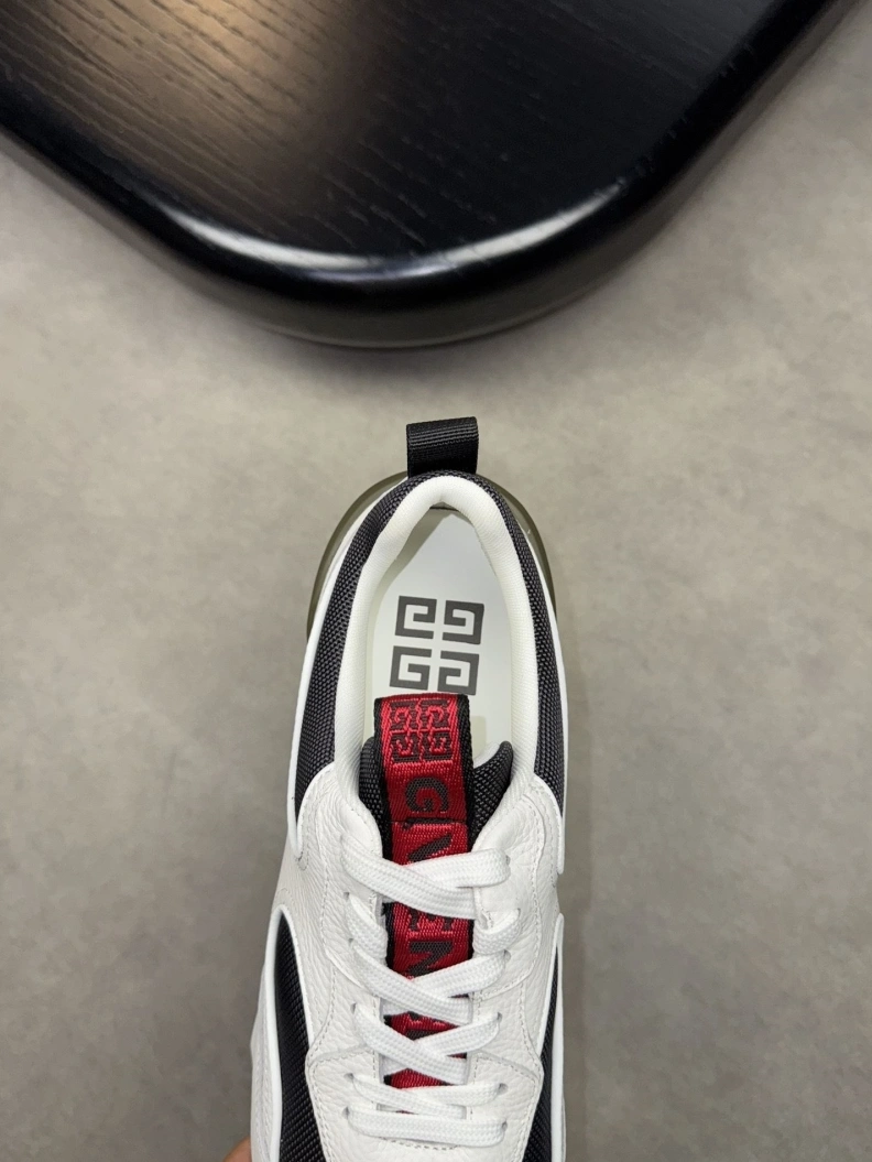 Gxvxnchy Sneakers Bold 152184