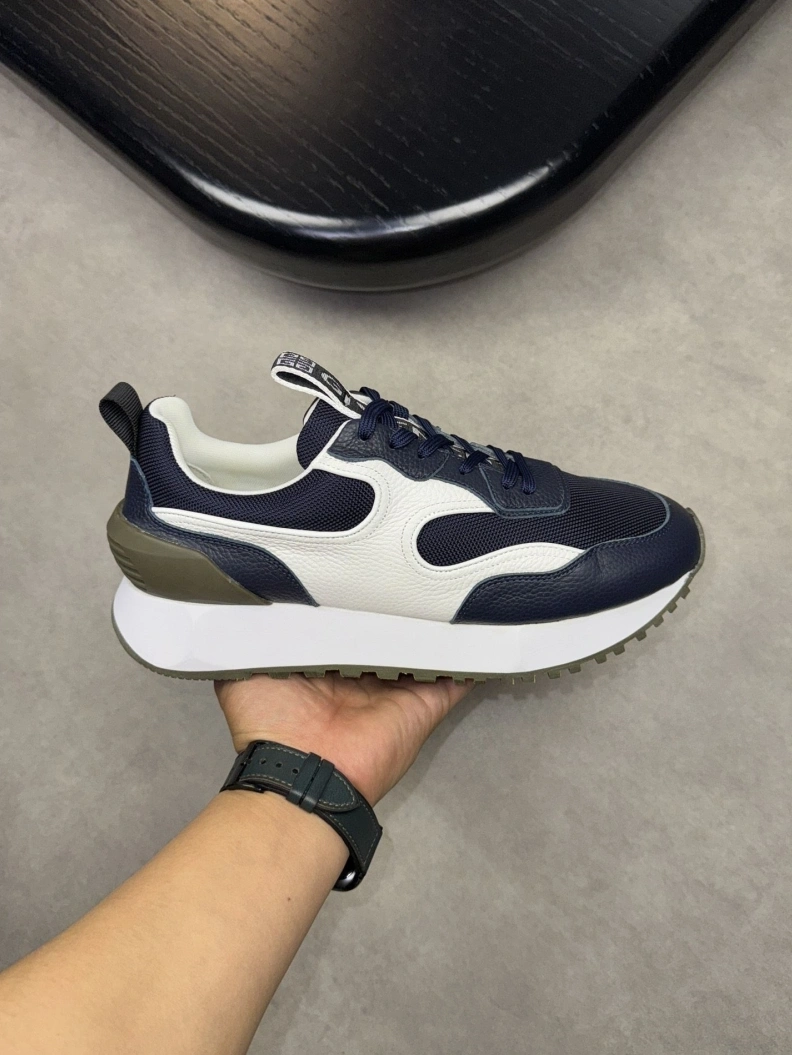 AllSeason Gxvxnchy Sneakers 152179