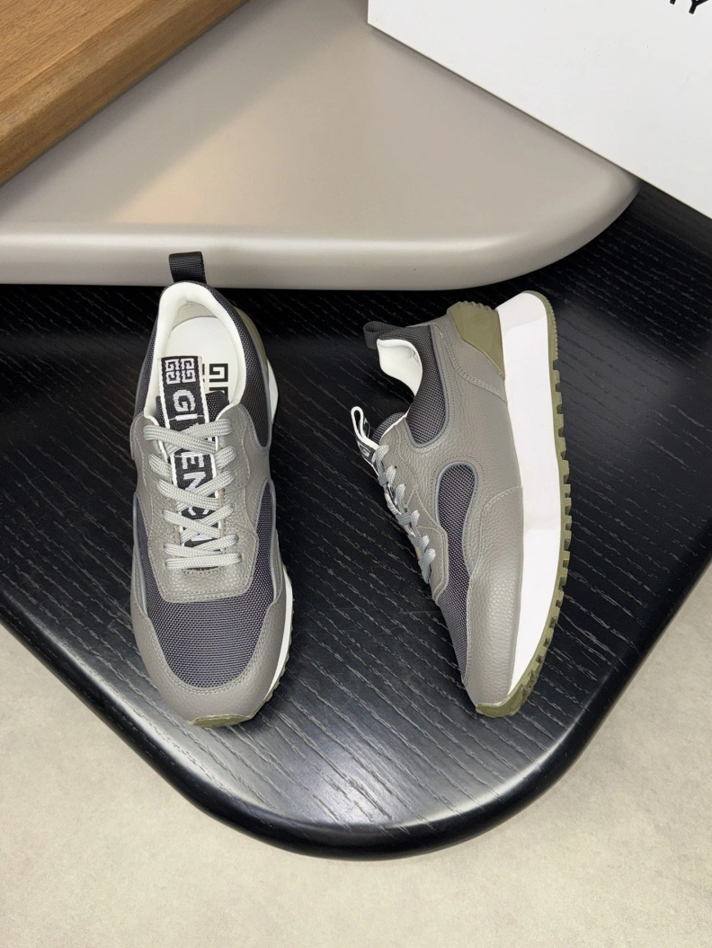 Affordable Gxvxnchy Sneakers 152178