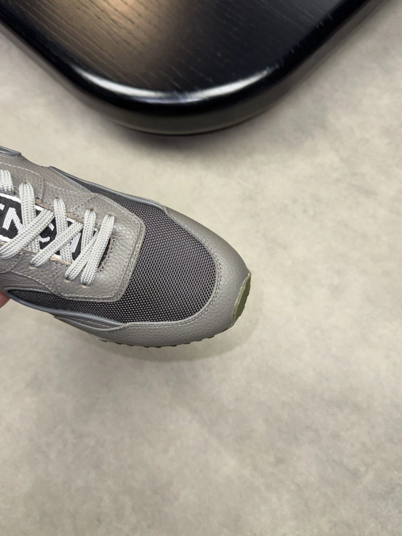 Affordable Gxvxnchy Sneakers 152178