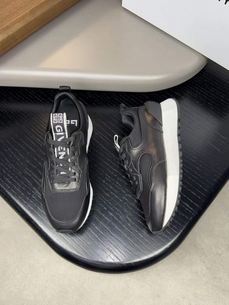 Gxvxnchy Sneakers Compact 152181