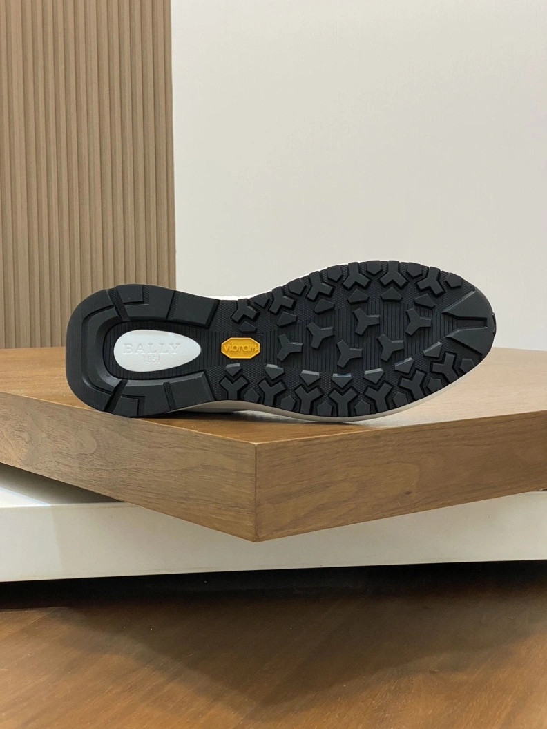Lightweight Othxr Sneakers 210450