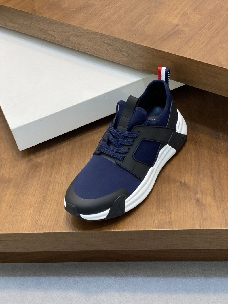 EyeCatching Mxnclxr Sneakers 197271
