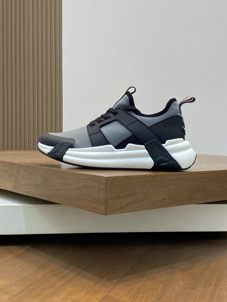 HighQuality Mxnclxr Sneakers 197274