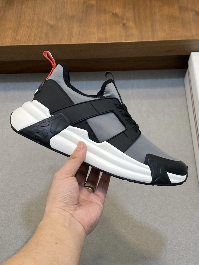 HighQuality Mxnclxr Sneakers 197274