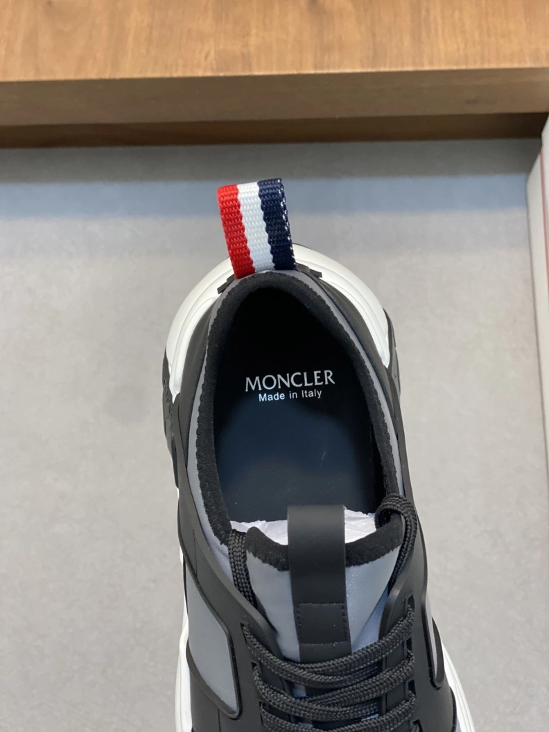 HighQuality Mxnclxr Sneakers 197274