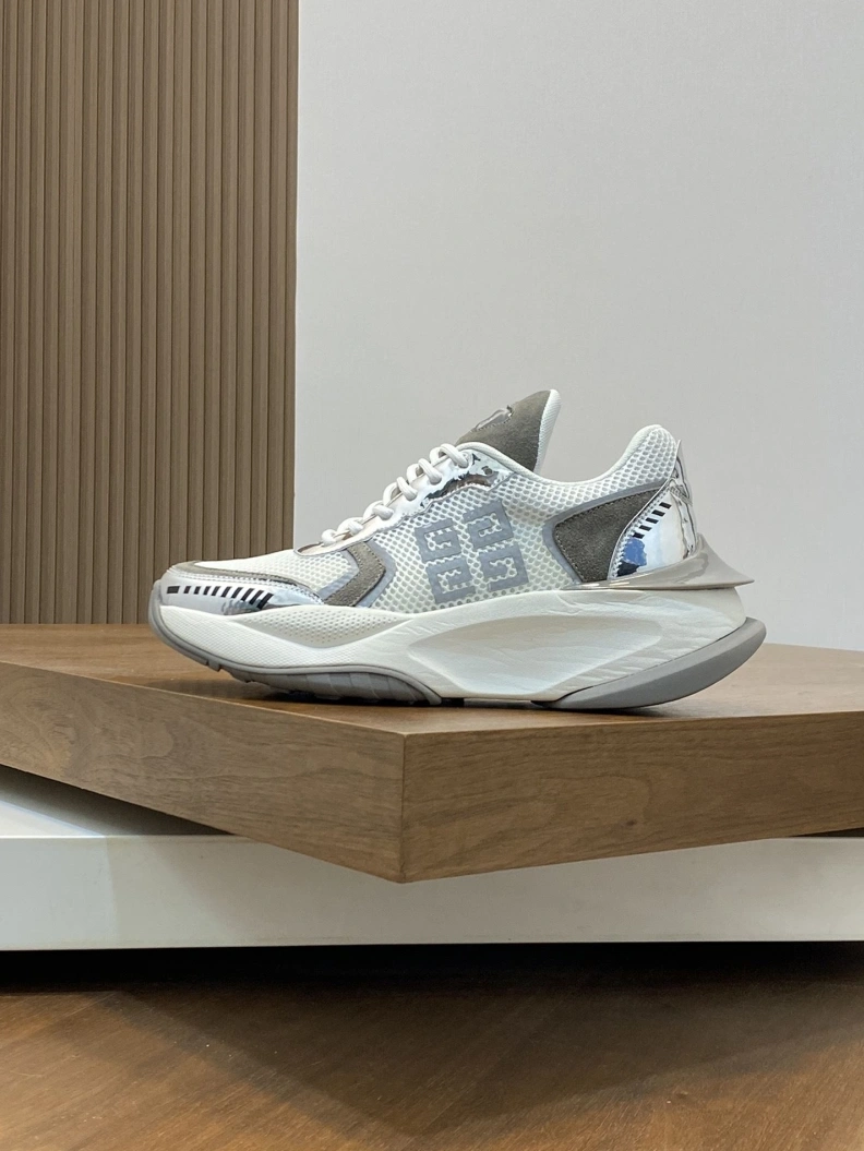 Breathable Gxvxnchy Sneakers 152175