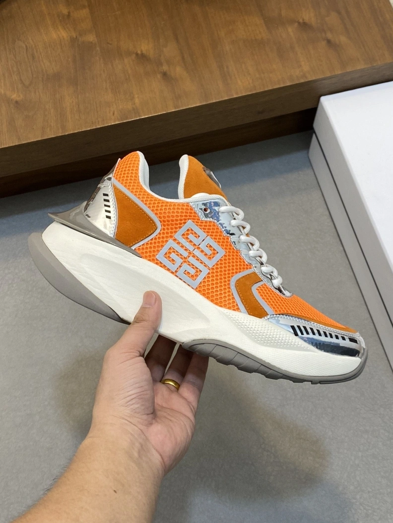 Comfortable Gxvxnchy Sneakers 152174