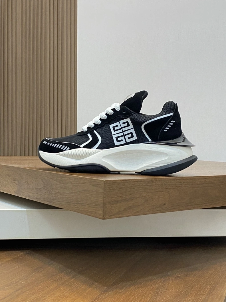 Gxvxnchy Sneakers NewStyle 152172