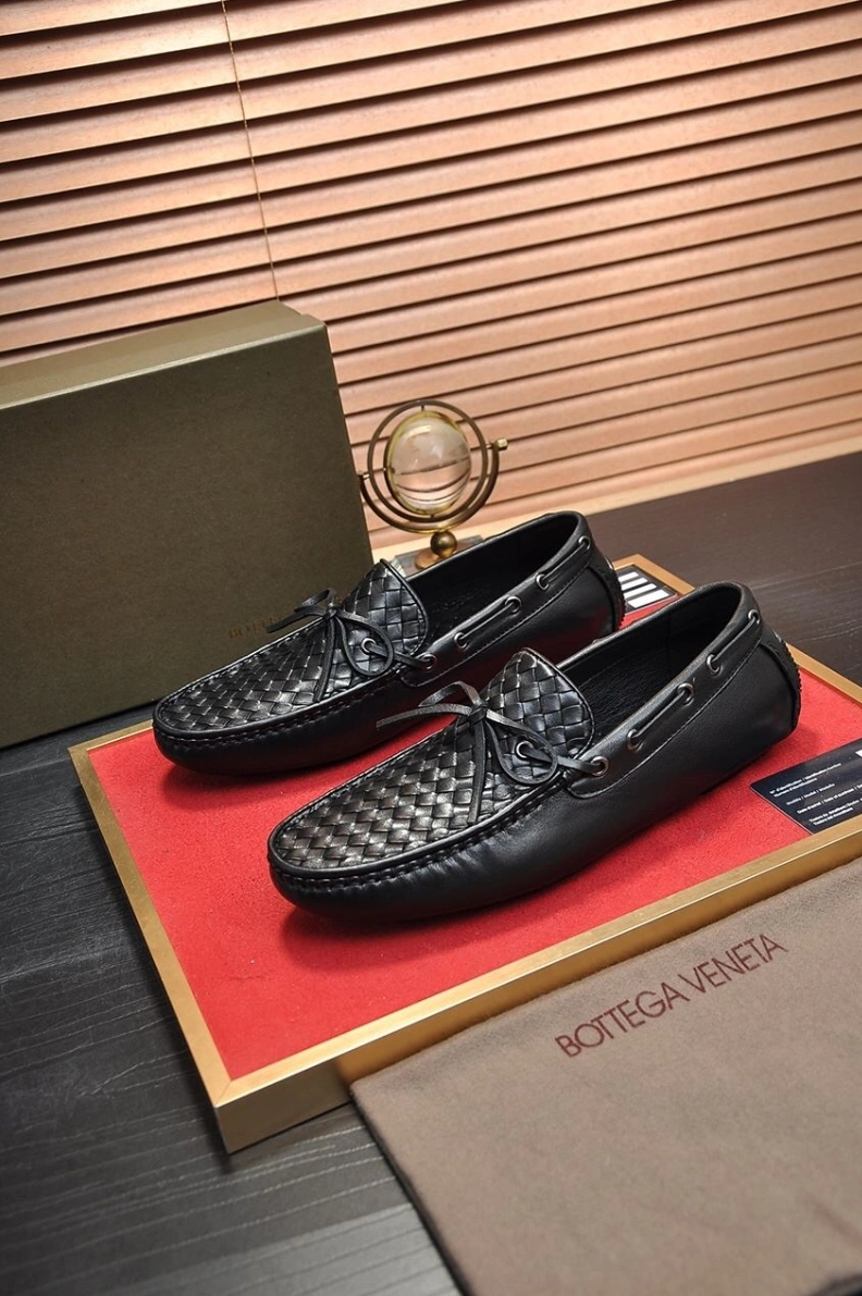 Bold Bxttxga Vxnxta Leather Shoes 112466