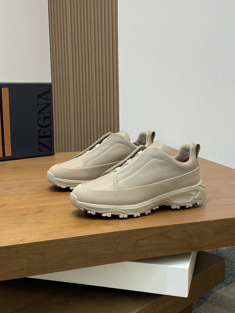 Othxr Sneakers WellDesigned 210426