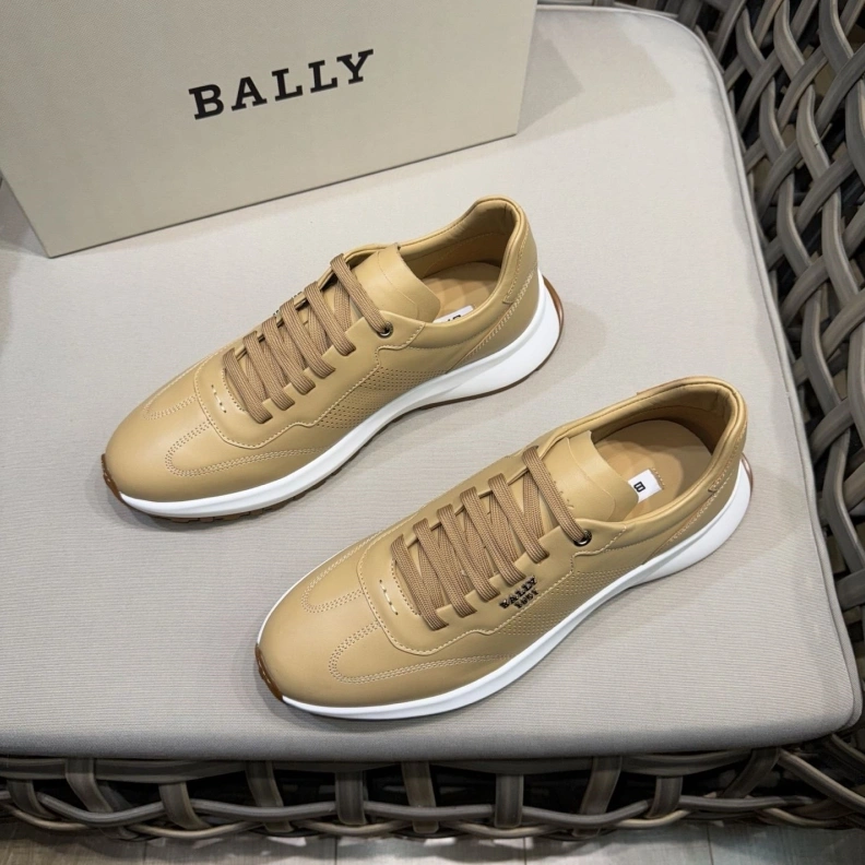 Versatile Othxr Sneakers 210425