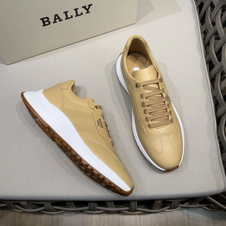 Versatile Othxr Sneakers 210425