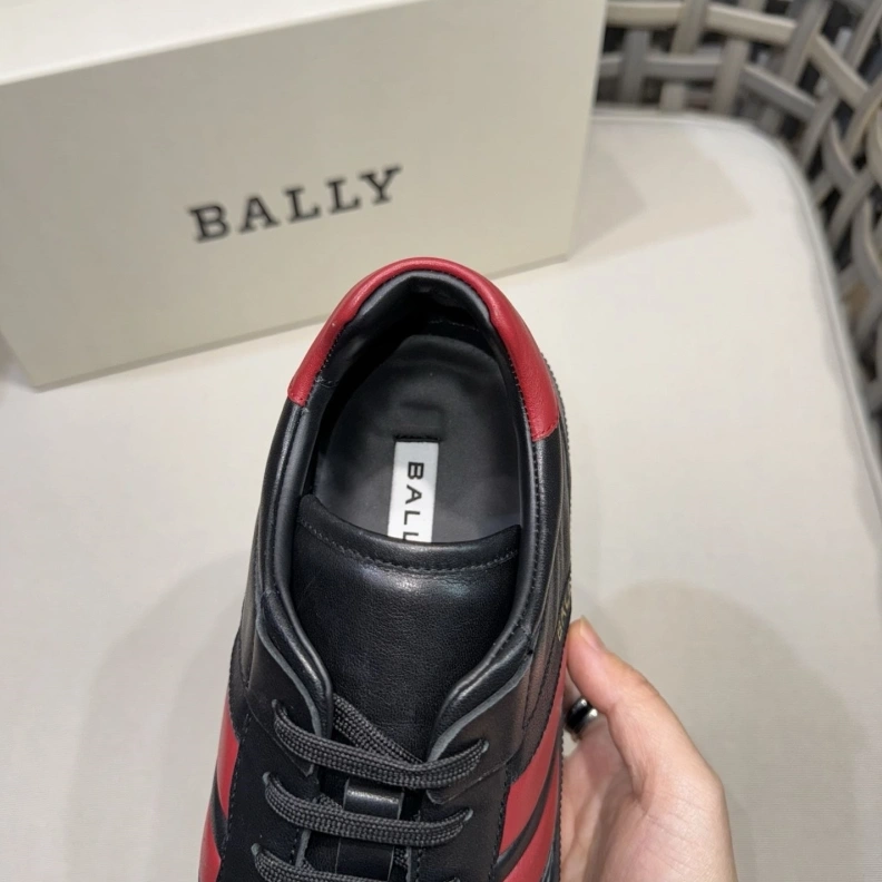 Resilient Othxr Sneakers 210411
