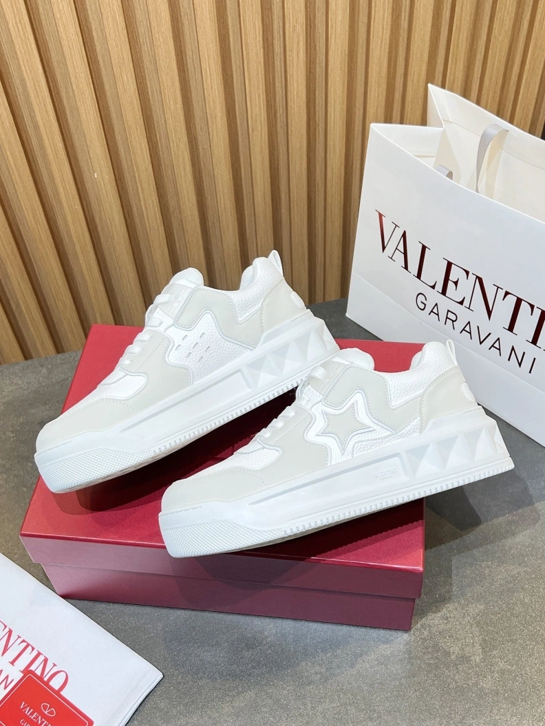 Vibrant Vxlxntino Sneakers 229023