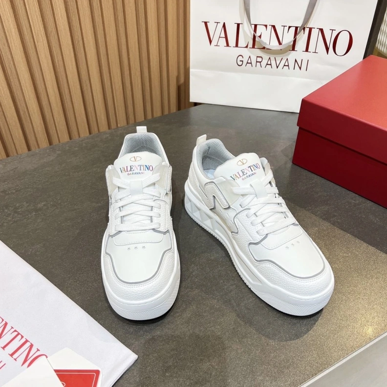 Bright Vxlxntino Sneakers 229018