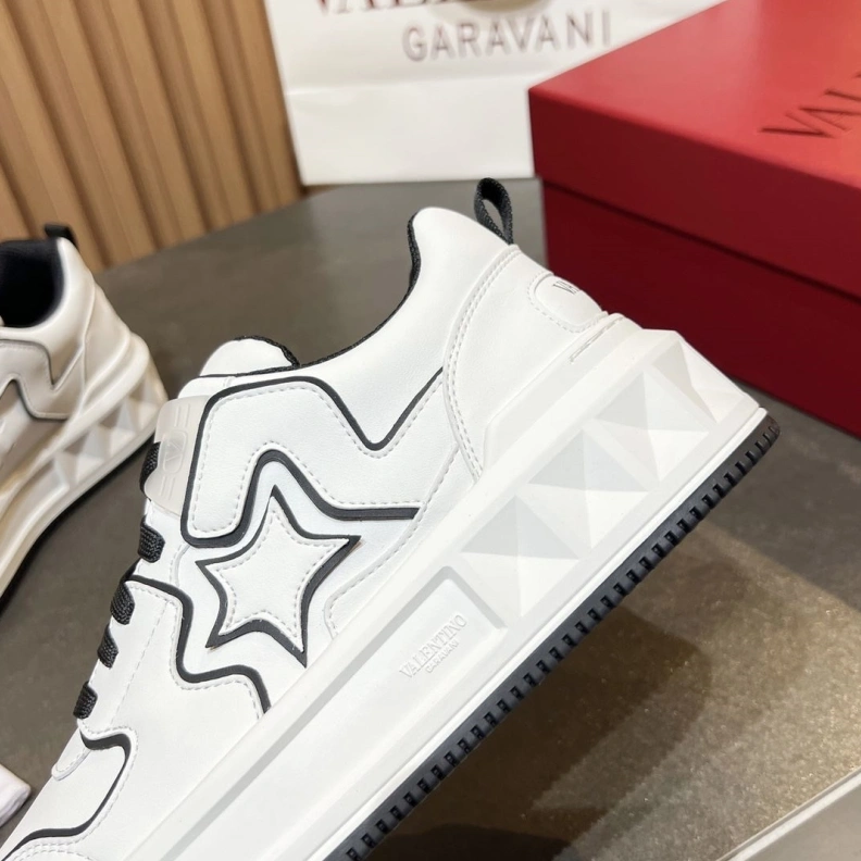 Resilient Vxlxntino Sneakers 229030