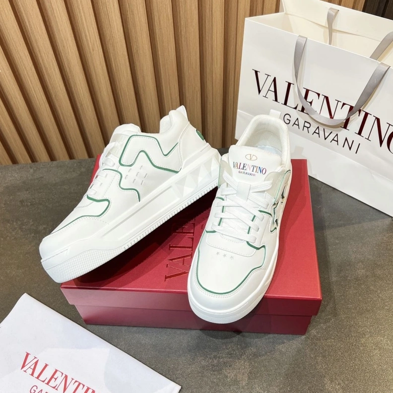 Bright Vxlxntino Sneakers 229020