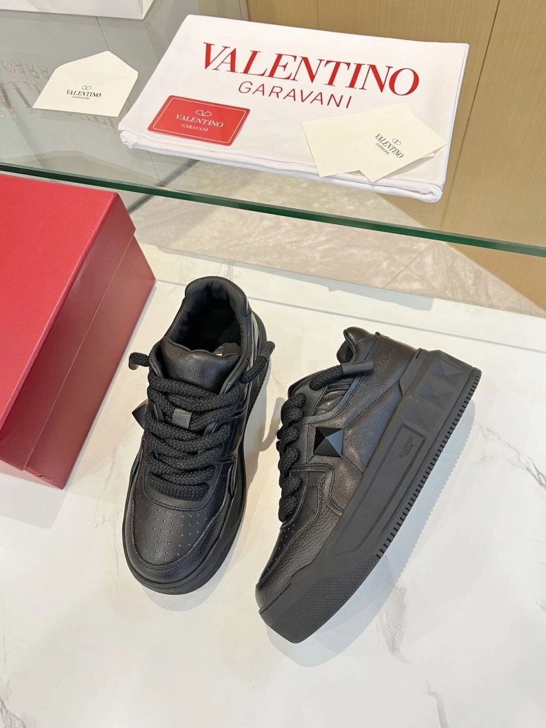 Cozy Vxlxntino Sneakers 229017