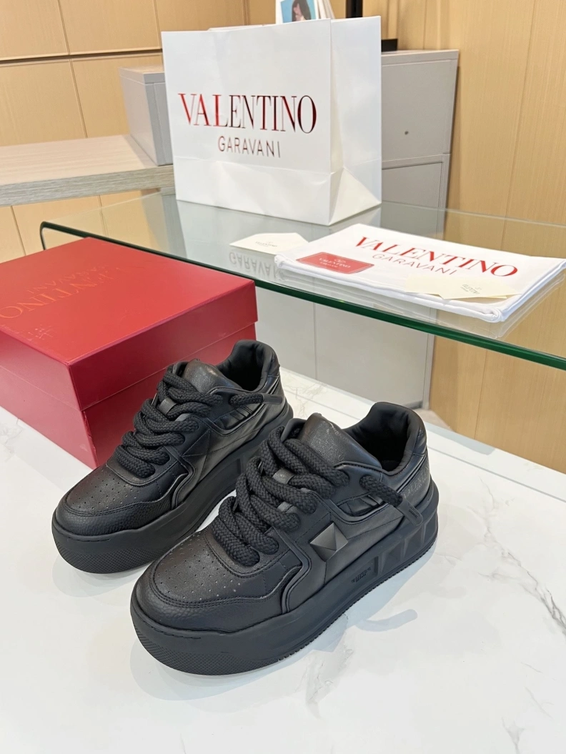 Cozy Vxlxntino Sneakers 229017