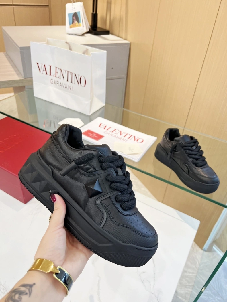 Cozy Vxlxntino Sneakers 229017