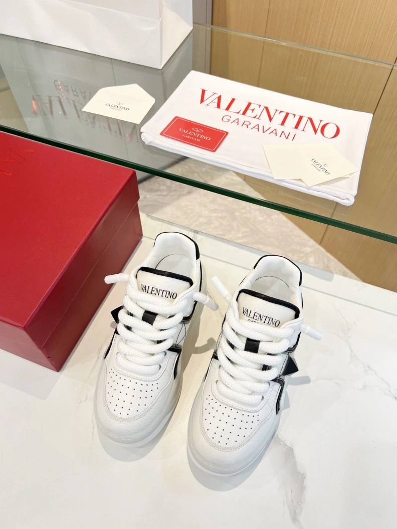 Comfortable Vxlxntino Sneakers 229009