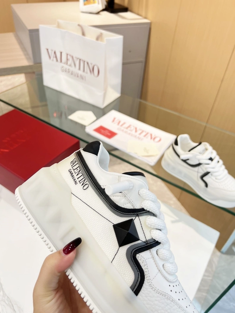 Comfortable Vxlxntino Sneakers 229009