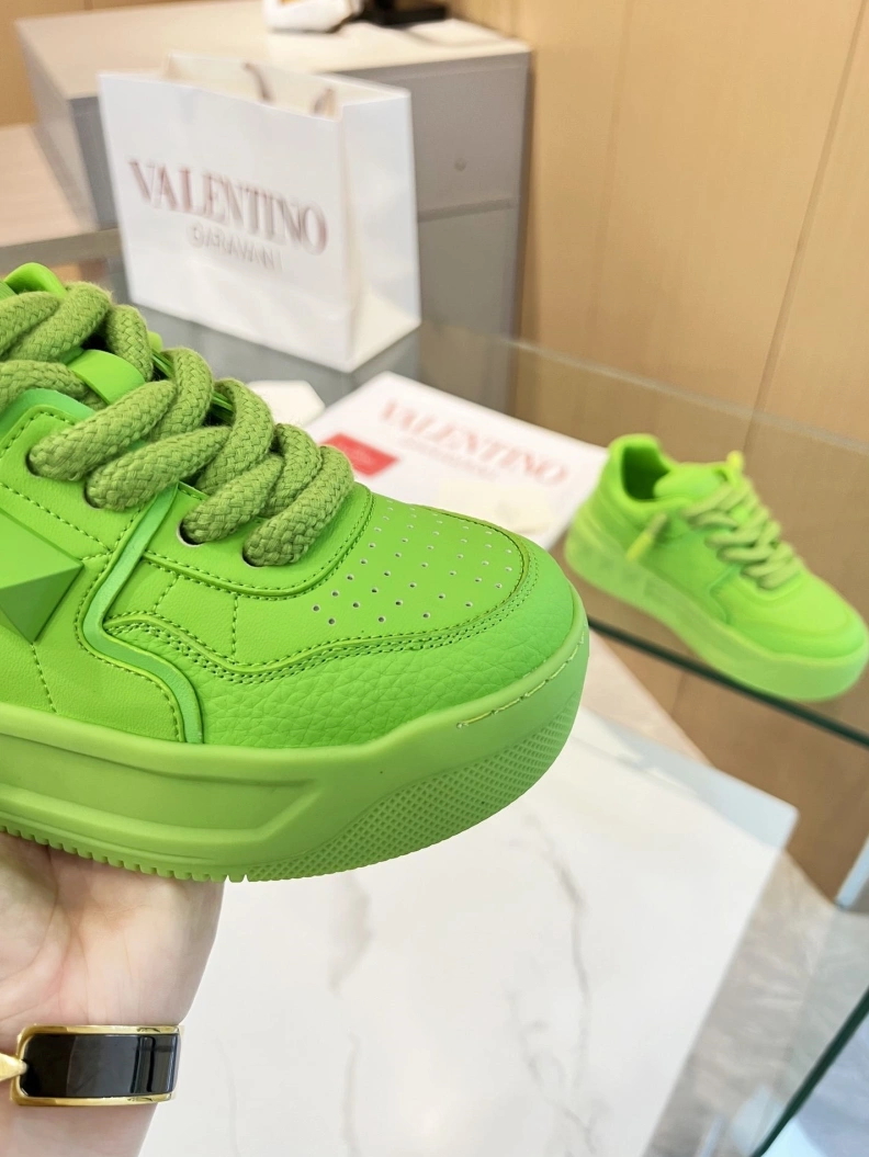 AllSeason Vxlxntino Sneakers 229008