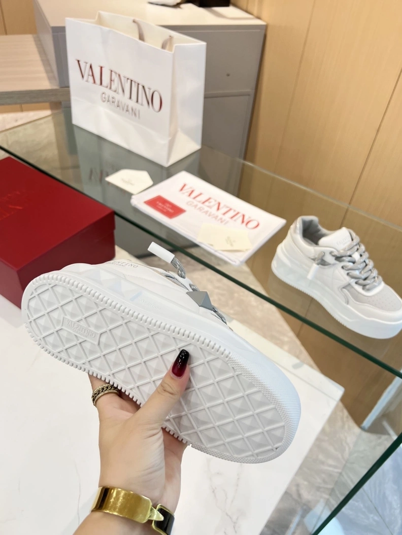 Sleek Vxlxntino Sneakers 229004