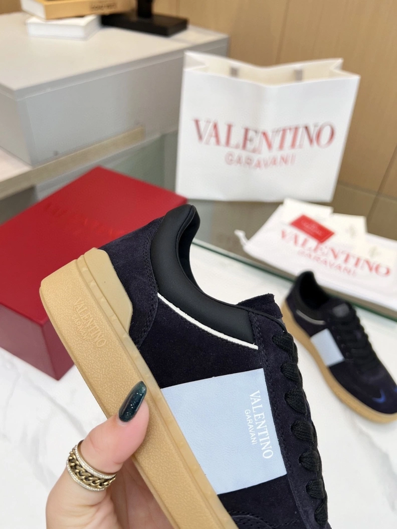 Timeless Vxlxntino Sneakers 228999