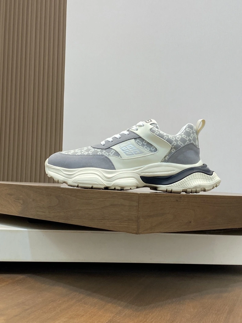 Gxvxnchy Sneakers Bold 152173