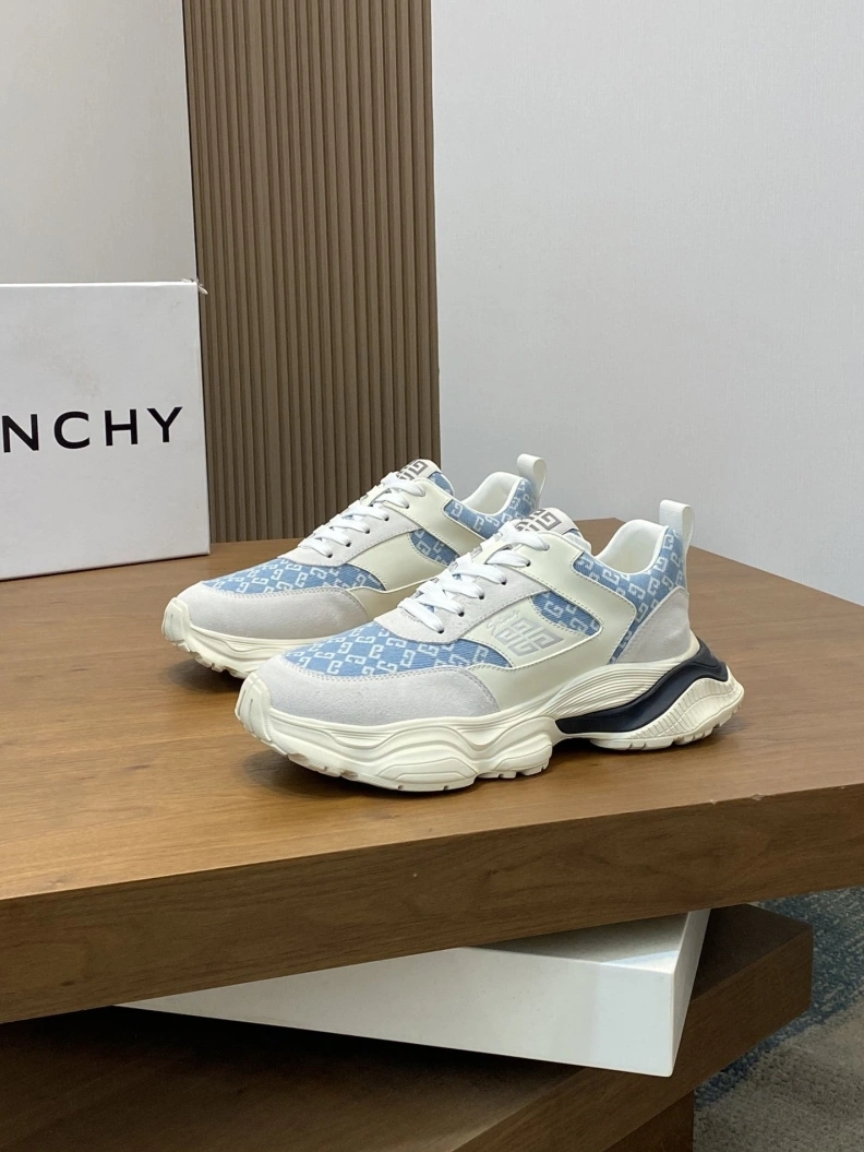 Gxvxnchy Sneakers Timeless 152170