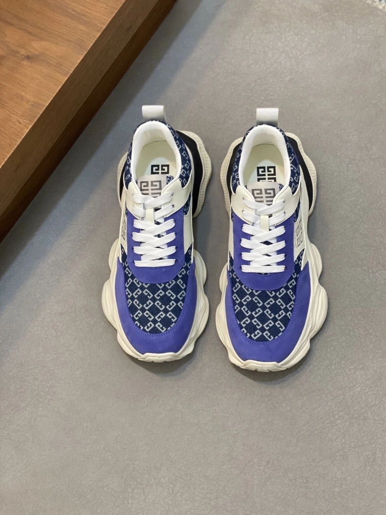Gxvxnchy Sneakers Classic 152169