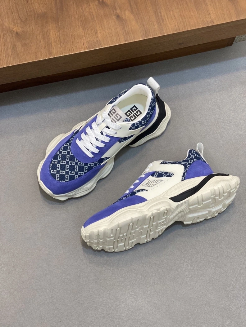 Gxvxnchy Sneakers Classic 152169