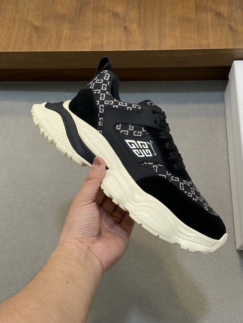 Gxvxnchy Sneakers StreetReady 152168