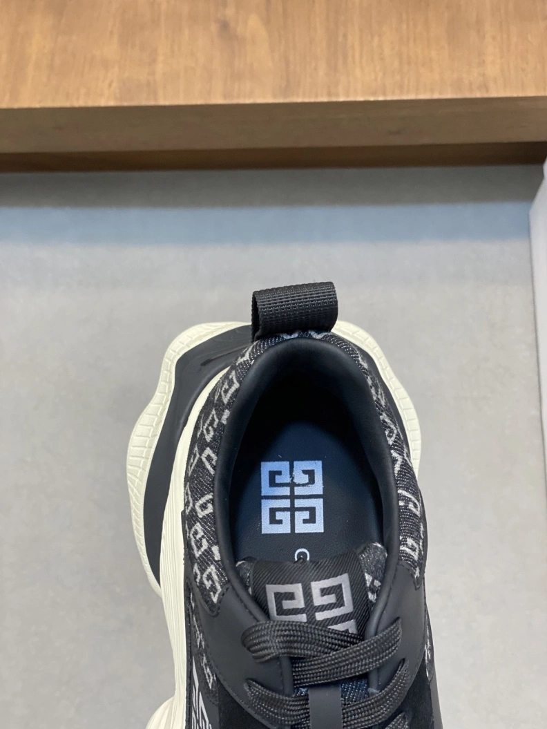 Gxvxnchy Sneakers StreetReady 152168