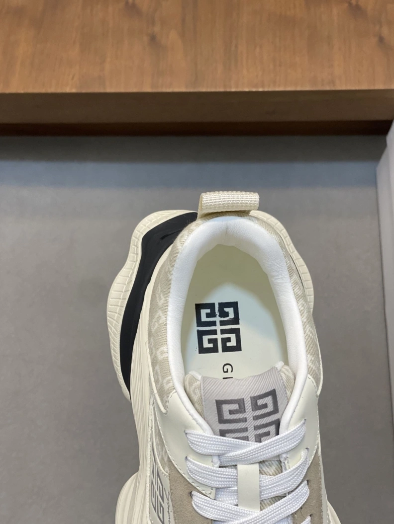 GoAnywhere Gxvxnchy Sneakers 152166