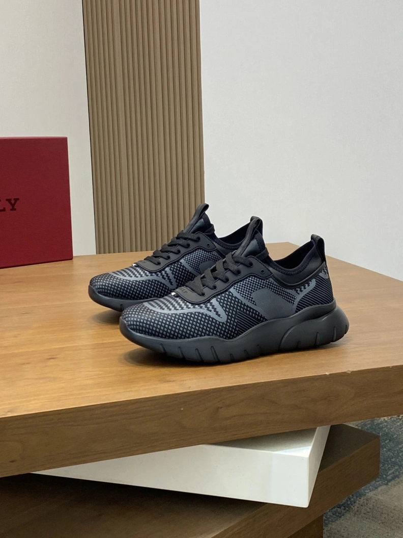 Unique Othxr Sneakers 210406