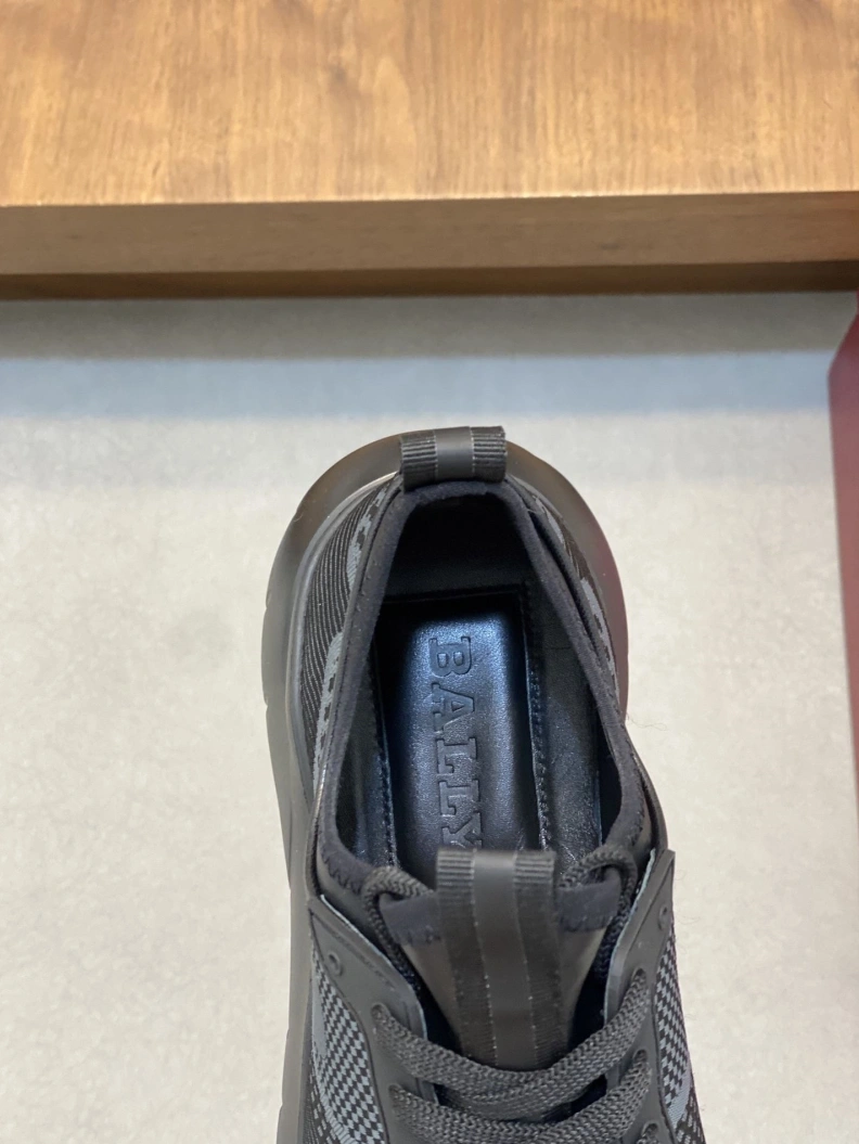 Unique Othxr Sneakers 210406