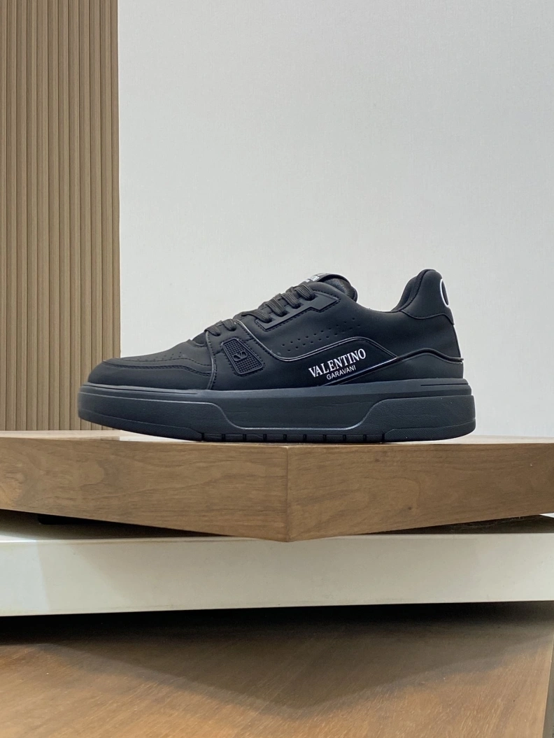 Comfortable Vxlxntino Sneakers 228998