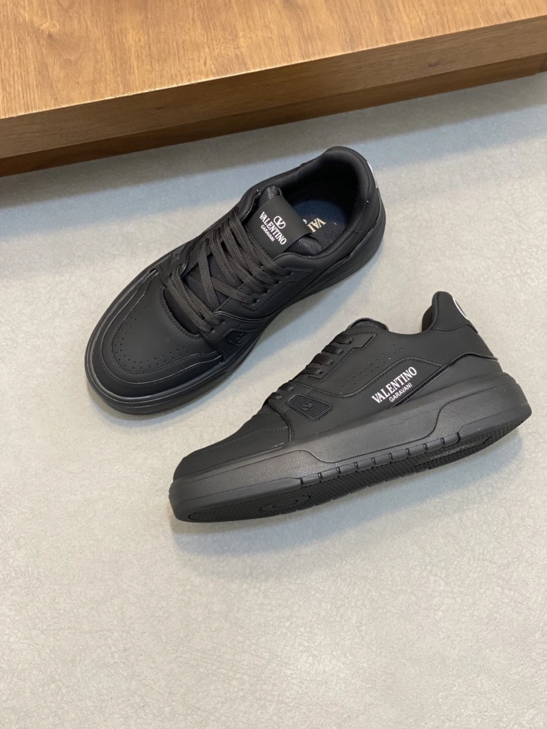 Comfortable Vxlxntino Sneakers 228998