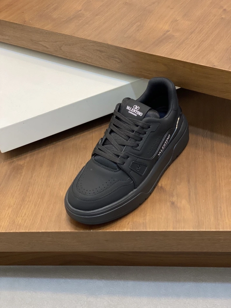 Comfortable Vxlxntino Sneakers 228998