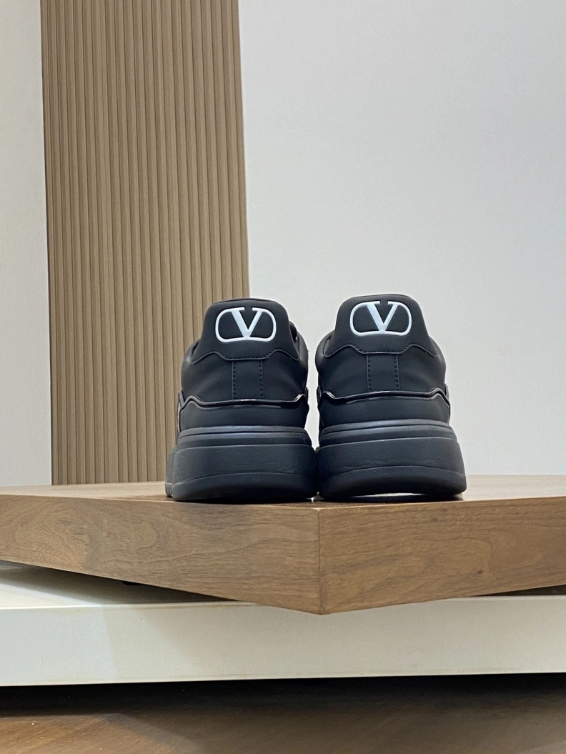 Comfortable Vxlxntino Sneakers 228998
