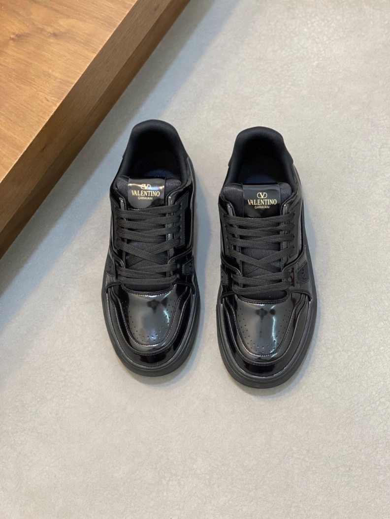 Classic Vxlxntino Sneakers 228973
