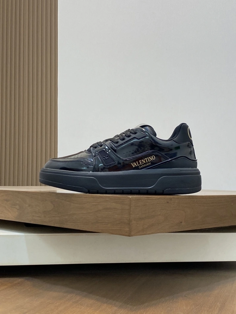 Classic Vxlxntino Sneakers 228973