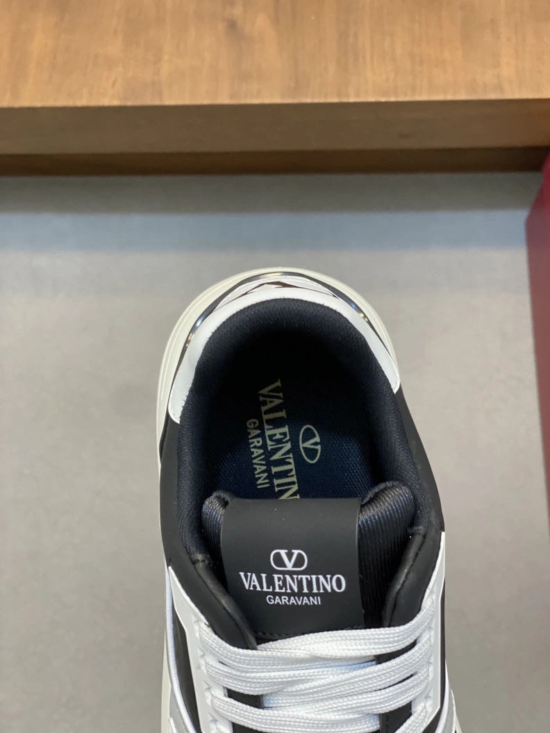 Trendy Vxlxntino Sneakers 228970